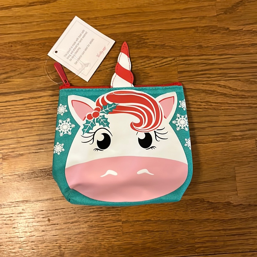 Thirty-one cool zip snacker.  New